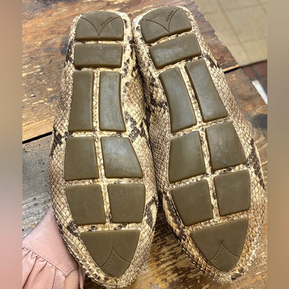 Prada Python Loafers Snakeskin Bow Gold Logo - Picture 9 of 12